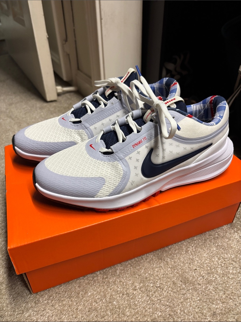 Nike Kids Star Runner 5 running shoes size 6Y